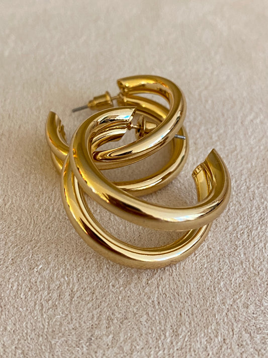 CLASSIC GOLDEN HOOPS