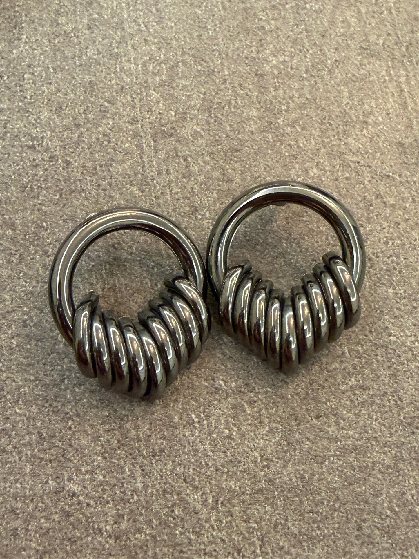 METAL BLACK ER