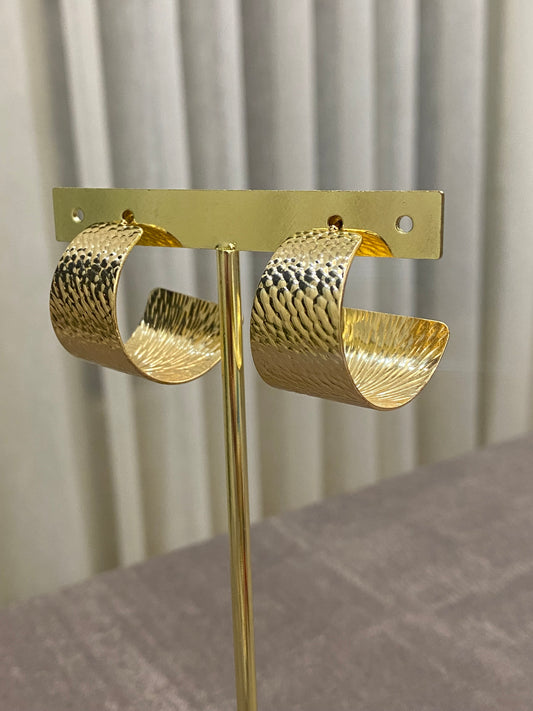 GOLDEN MUSE HOOPS