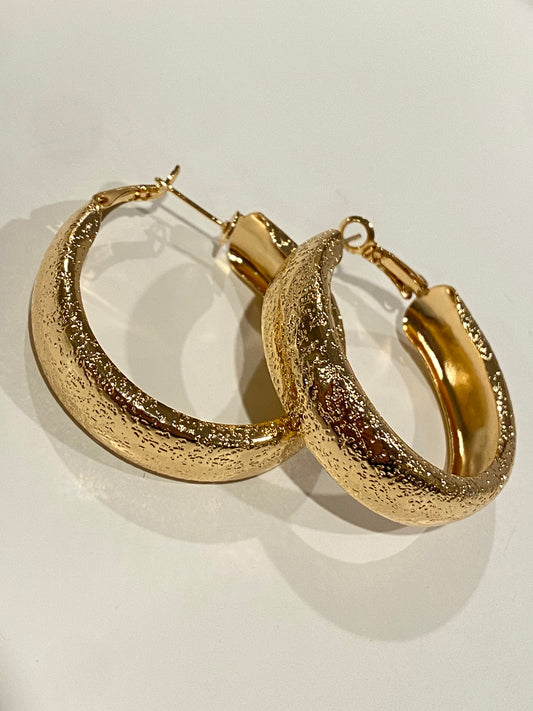 GOLD HOOPS