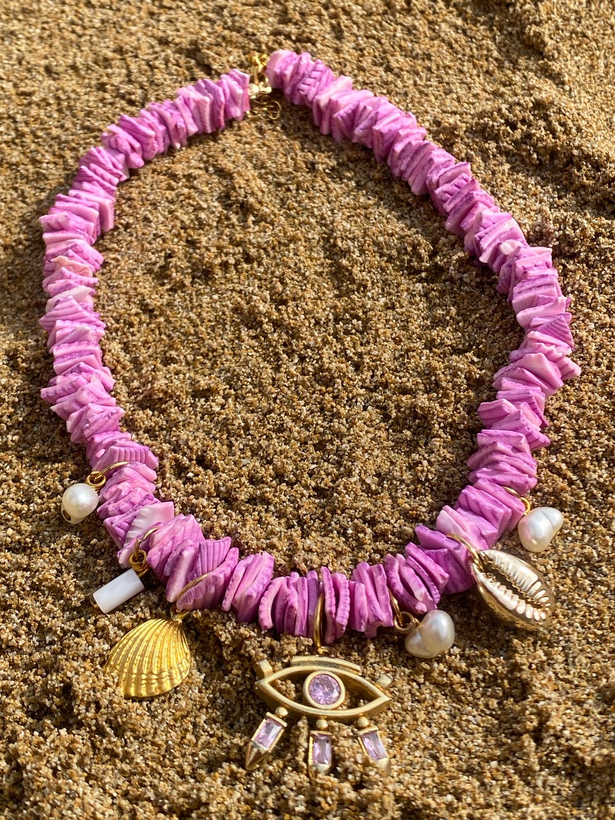 PURPLE SHELLS NECKLACE