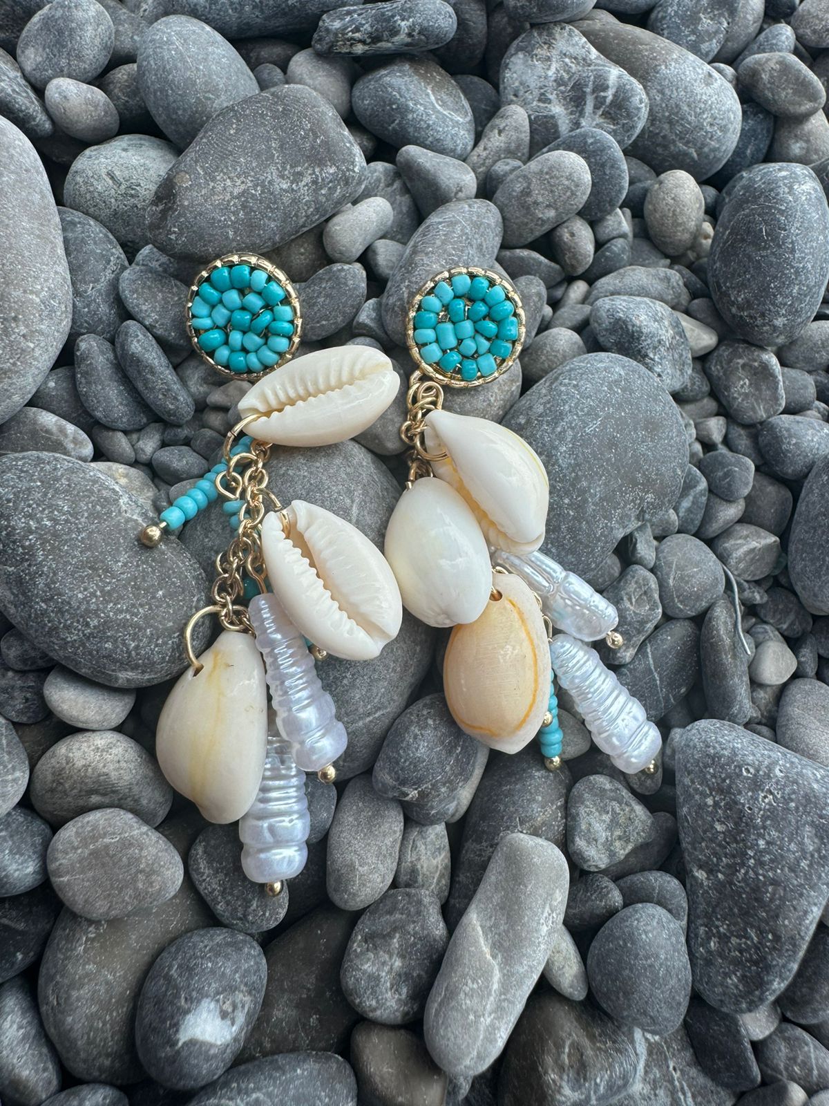 SEASHELL BLUE EARINGS