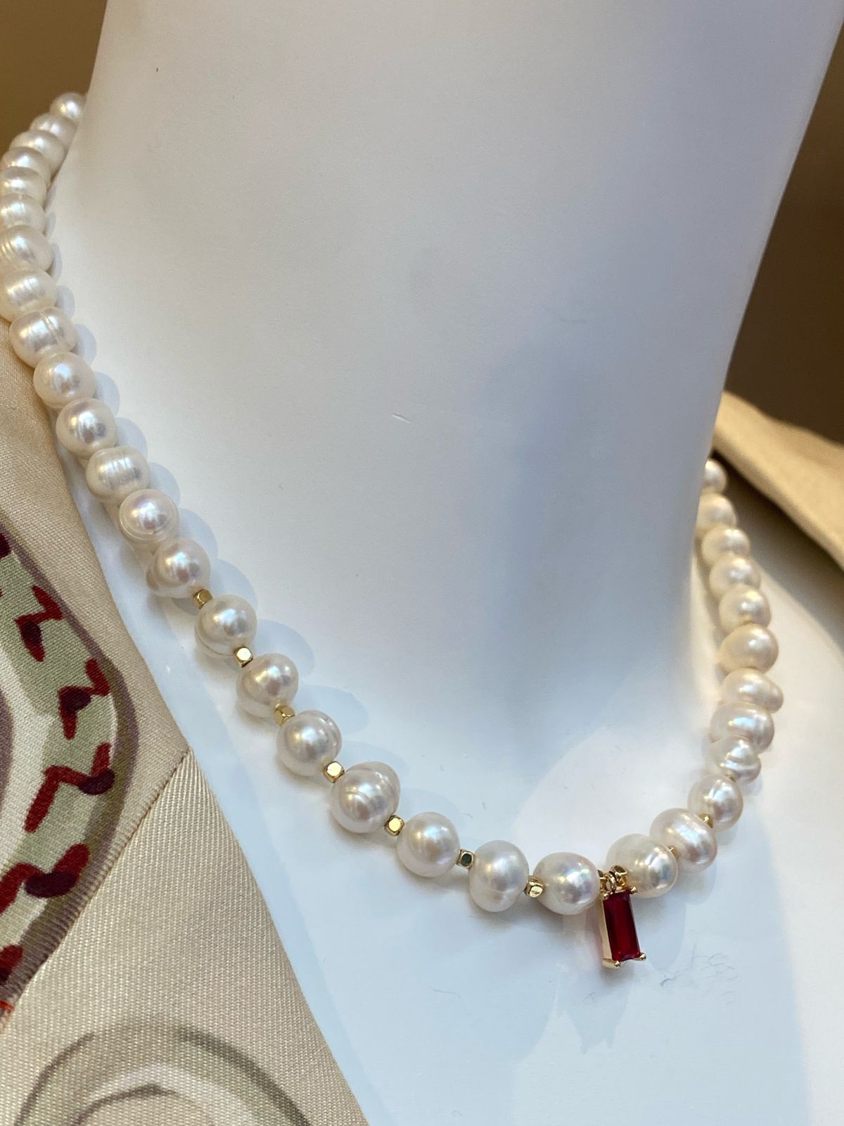 MOTHER OF PEARL NECKLACE