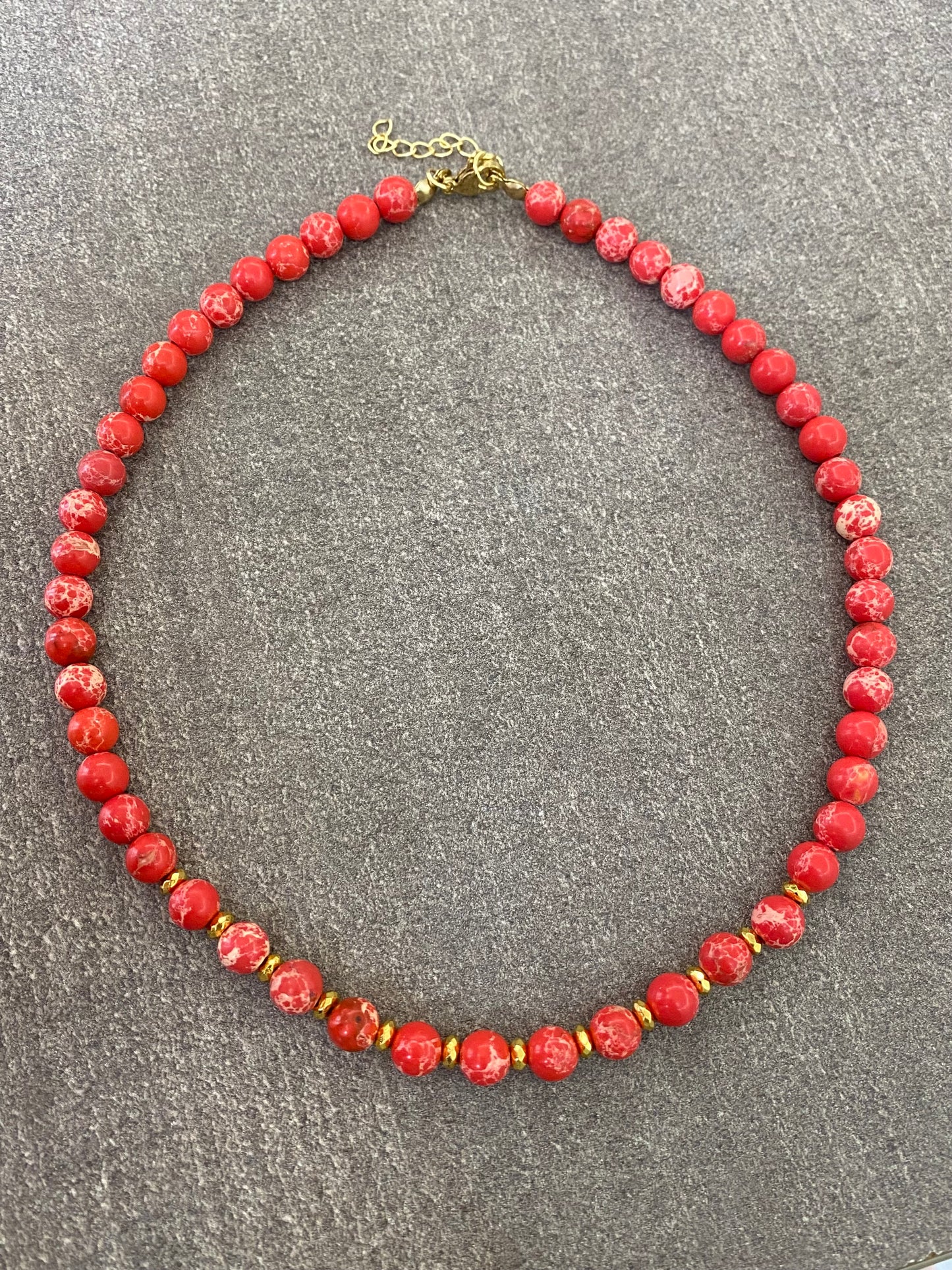 CORAL CHOCKER