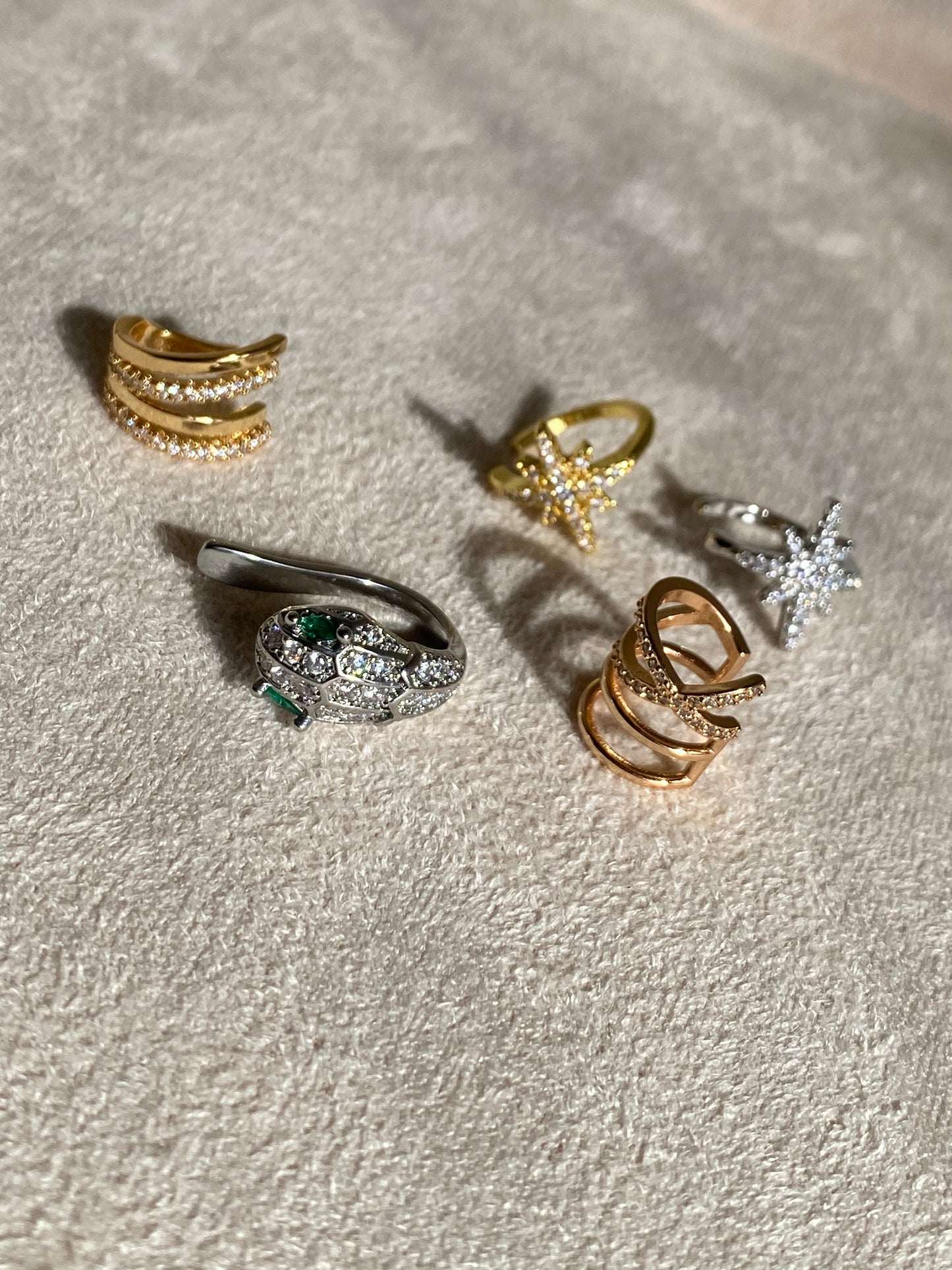 EARCUFF