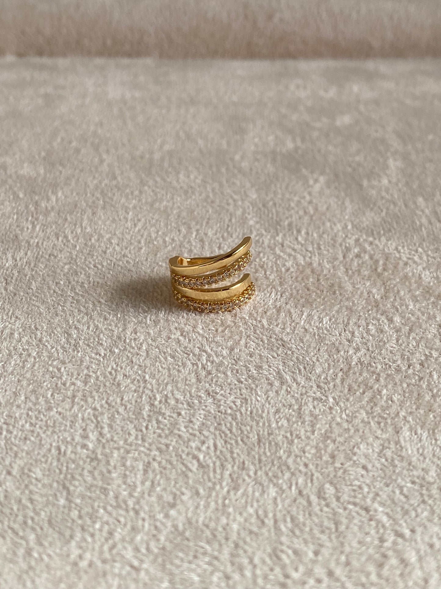 EARCUFF