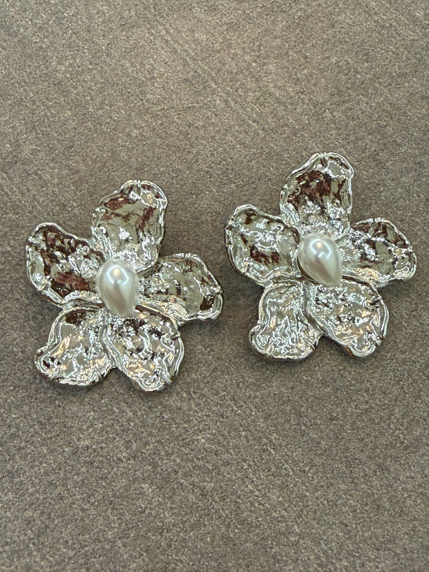 SILVER PEARL FLOWER ER