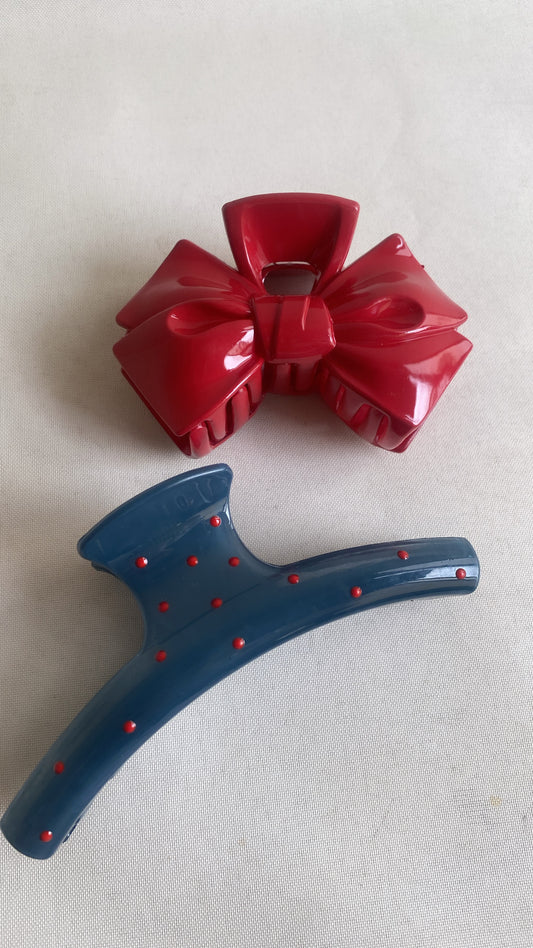 BLUE RED DOTS CLIP