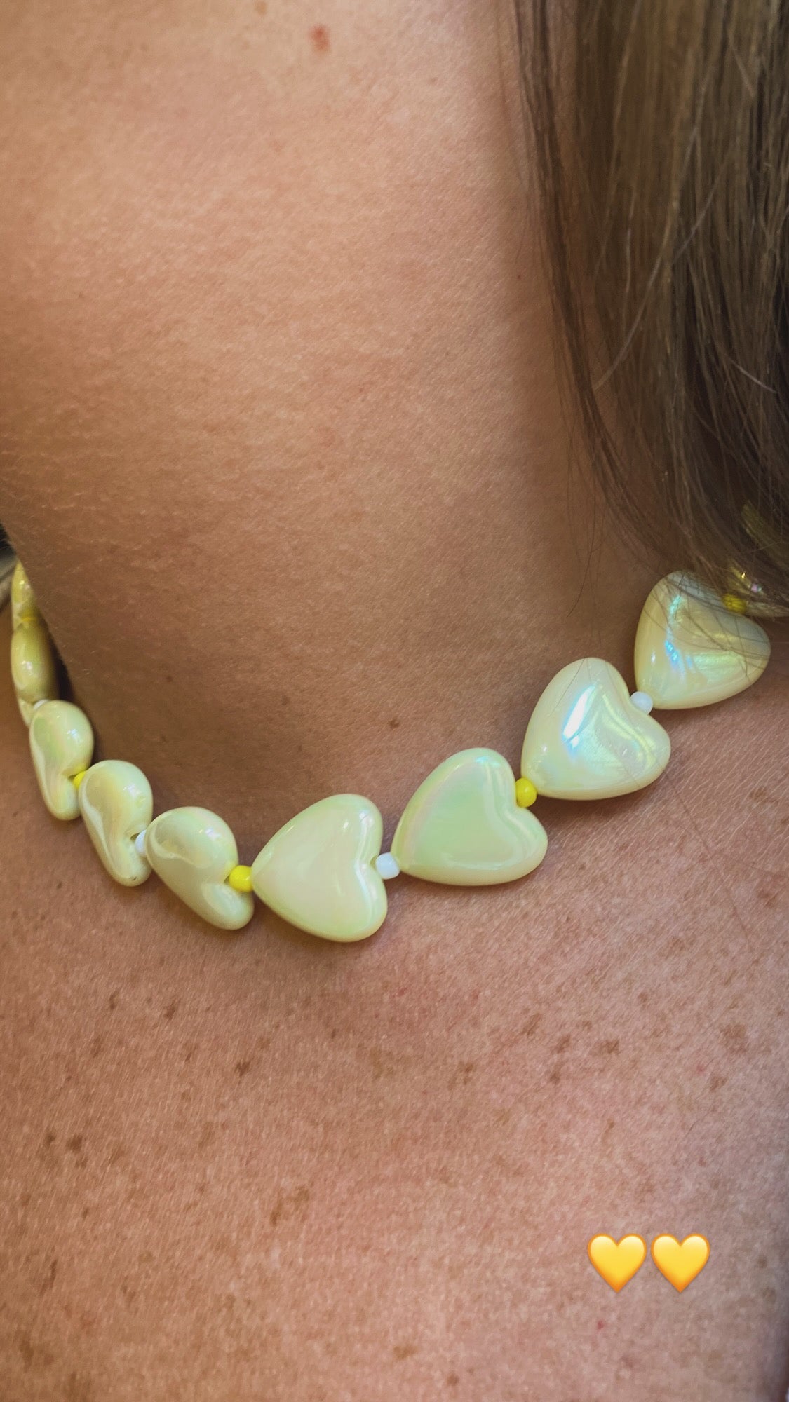 HEART YELLOW CHOCKER