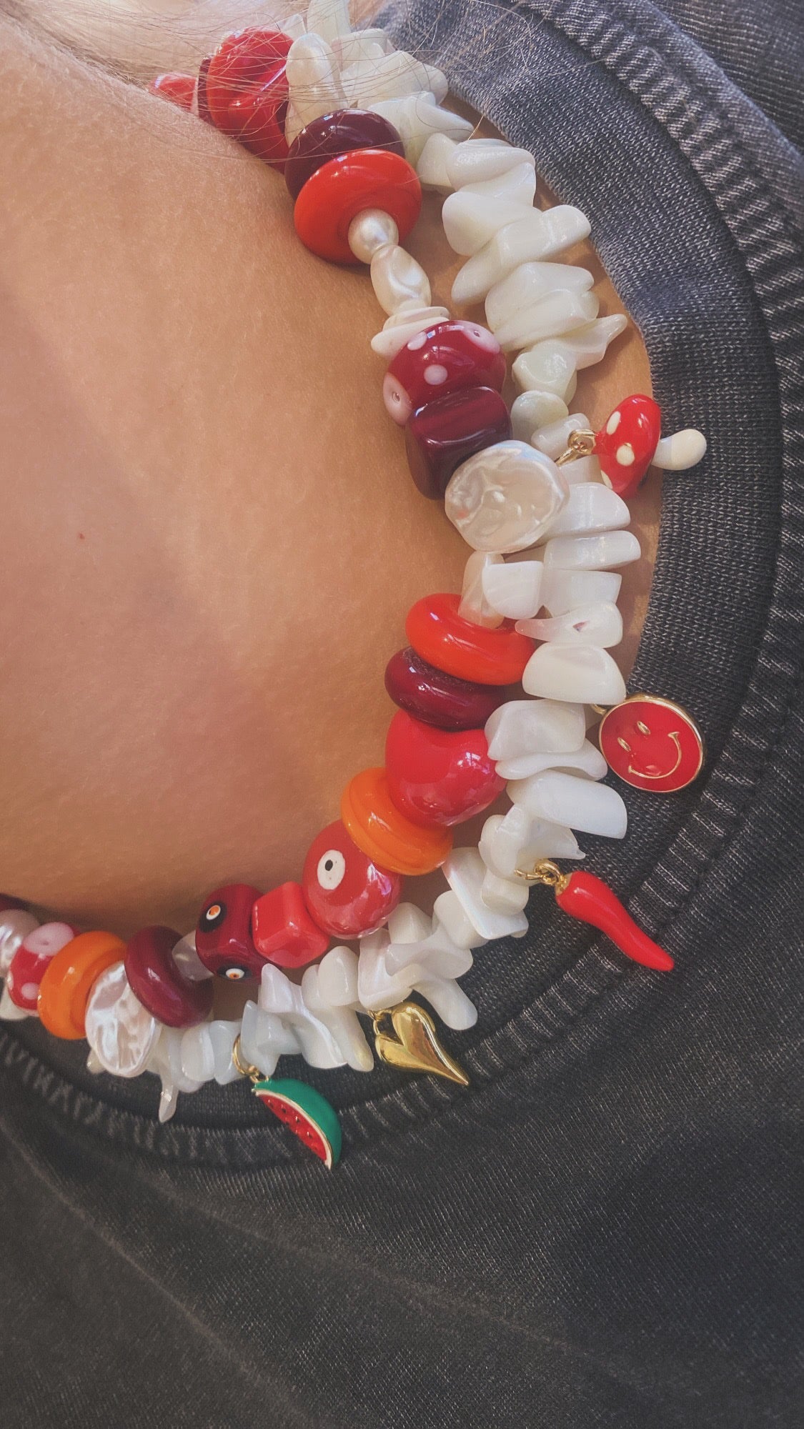 RED CERAMIC NECKLACE