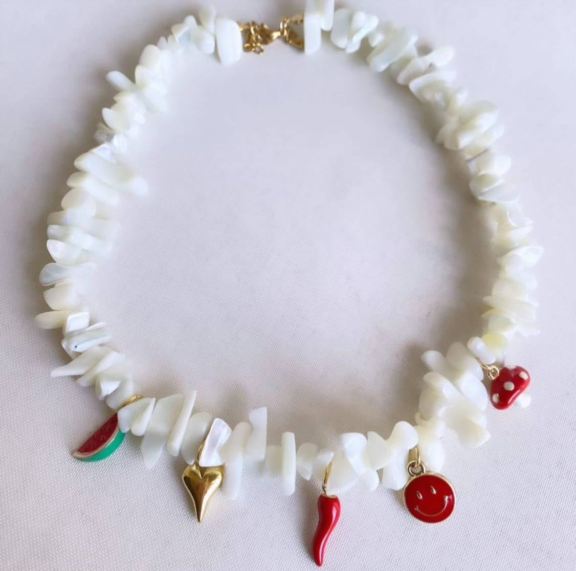 MULTI - CHARM PEARL NECKLACE
